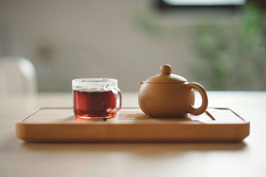 A quiet tea ritual at Koliabur